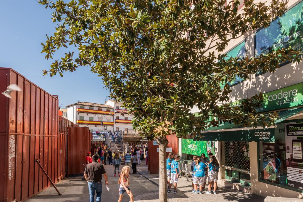 Hostal Arkanta Arganda Del Rey Exterior photo