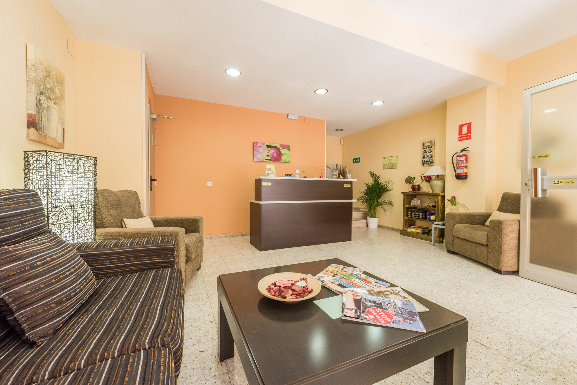 Hostal Arkanta Arganda Del Rey Exterior photo