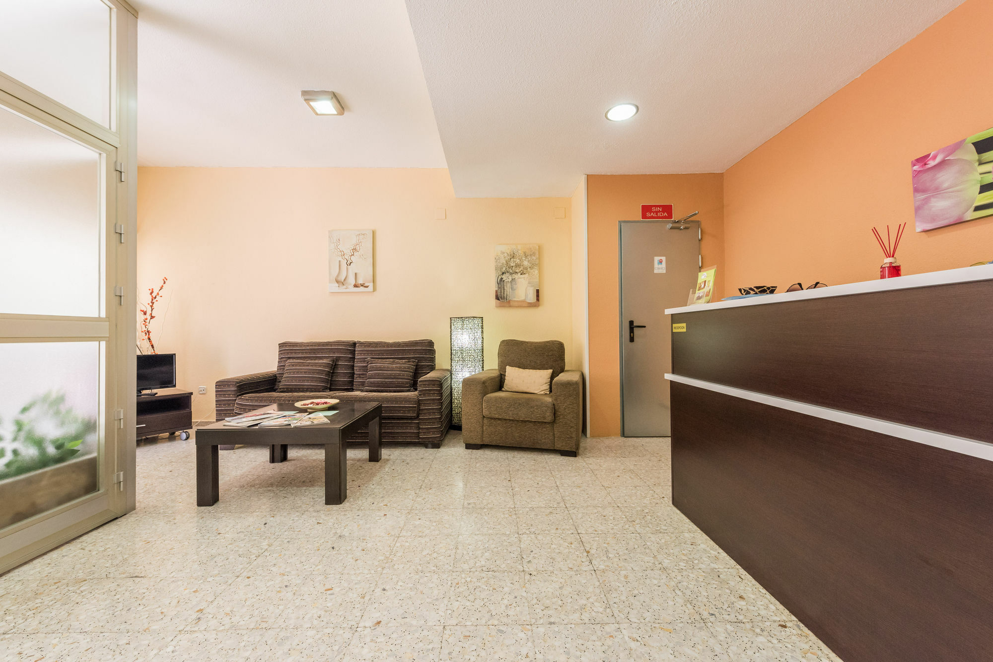 Hostal Arkanta Arganda Del Rey Exterior photo